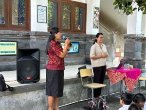 Kegiatan Sosialisasi Dibuka oleh Ibu Kepala Sekolah (Dok SD No. 4 Sading)