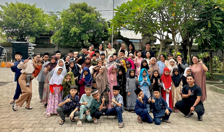 Buka puasa bersama di SD No 4 Sading