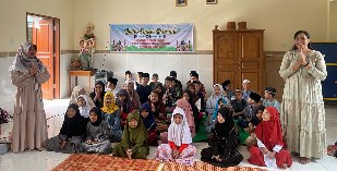 Para siswa mengucapkan selamat menunaikan ibadah puasa (Dok. SD No 4 Sading)